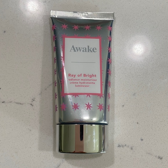 Awake Ray of Bright Moisturizer - Picture 2 of 3